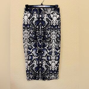 Gianni Bini Black, White & Blue Snake-Print Pencil Skirt